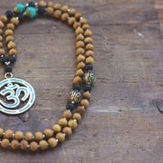 Om//Aum Mala 2